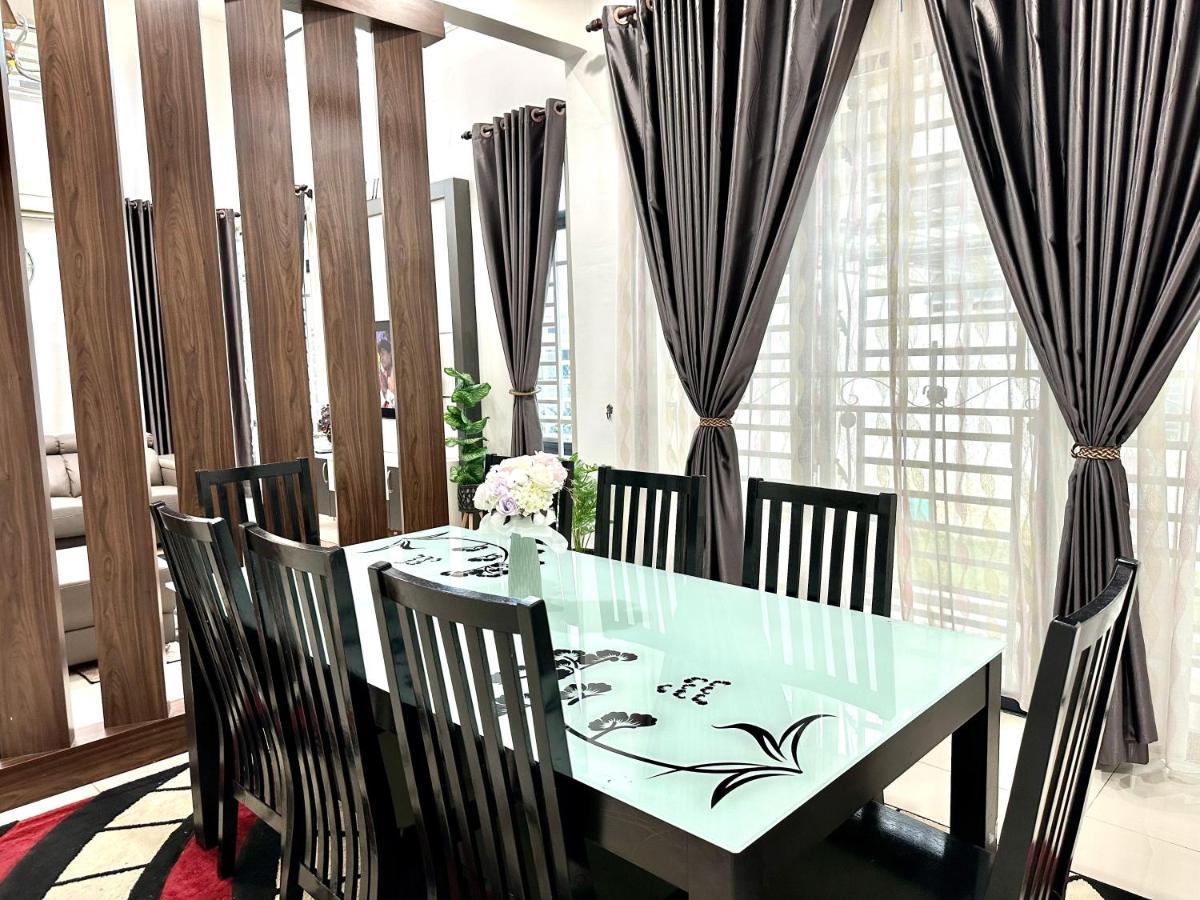 Bandar Melaka Family Bungalow Private Pool Bbq Wifi Netflix Zewnętrze zdjęcie
