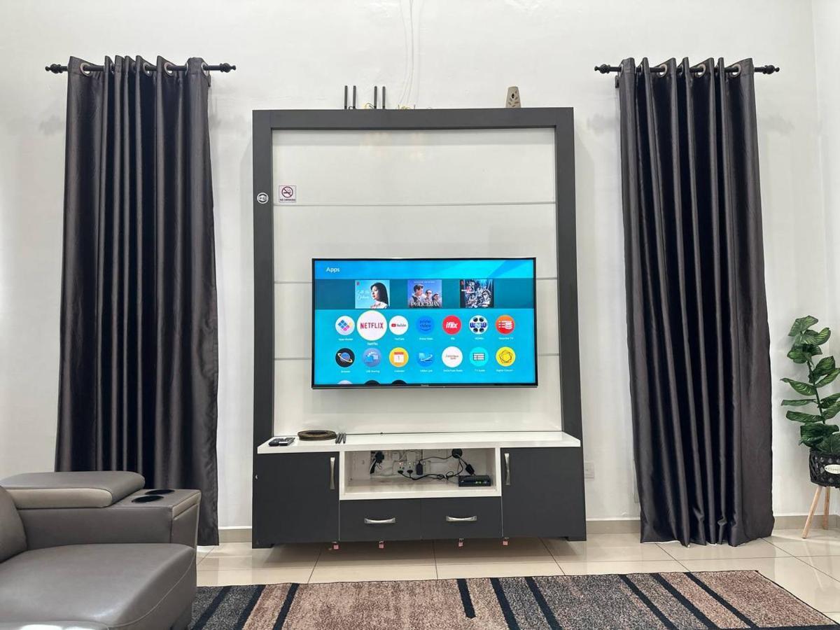 Bandar Melaka Family Bungalow Private Pool Bbq Wifi Netflix Zewnętrze zdjęcie