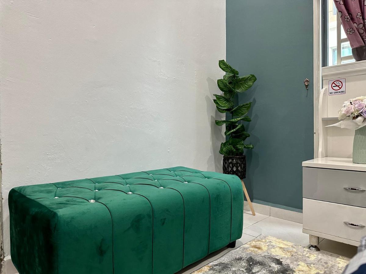 Bandar Melaka Family Bungalow Private Pool Bbq Wifi Netflix Zewnętrze zdjęcie
