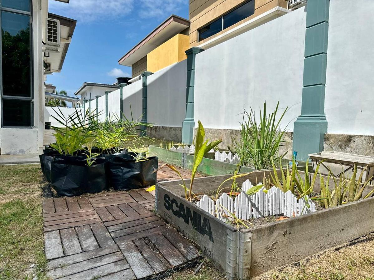 Bandar Melaka Family Bungalow Private Pool Bbq Wifi Netflix Zewnętrze zdjęcie