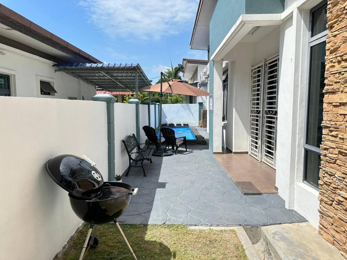 Bandar Melaka Family Bungalow Private Pool Bbq Wifi Netflix Zewnętrze zdjęcie